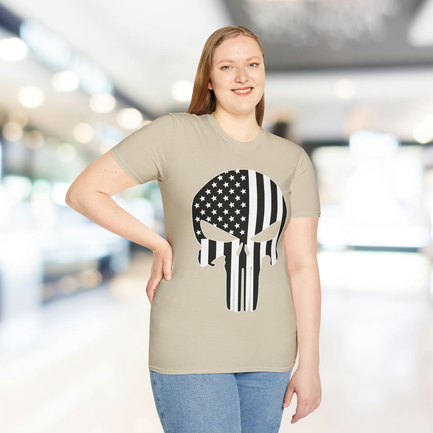 American Skull Flag B&W - Unisex Softstyle T-Shirt