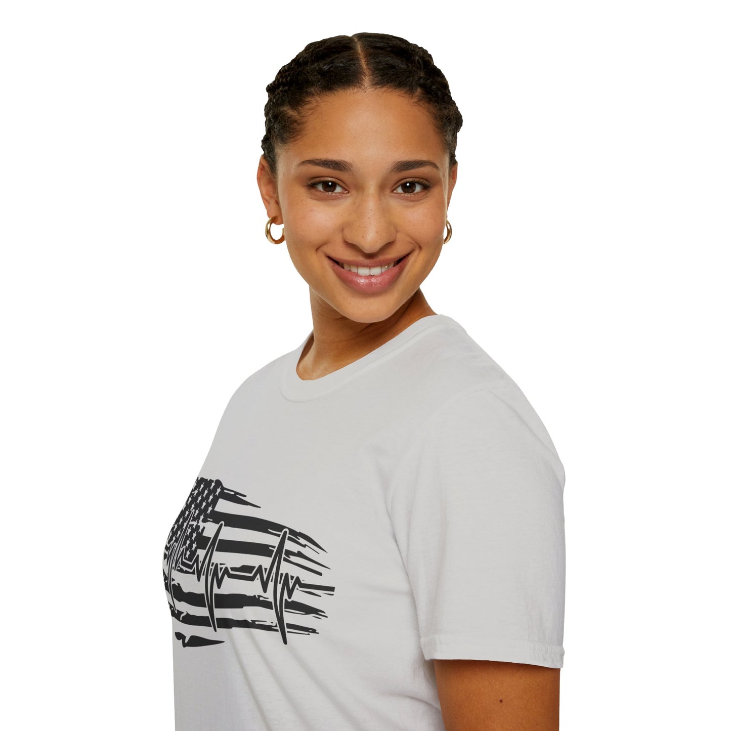 Distressed Flag Heartbeat B&W - Unisex Softstyle T-Shirt