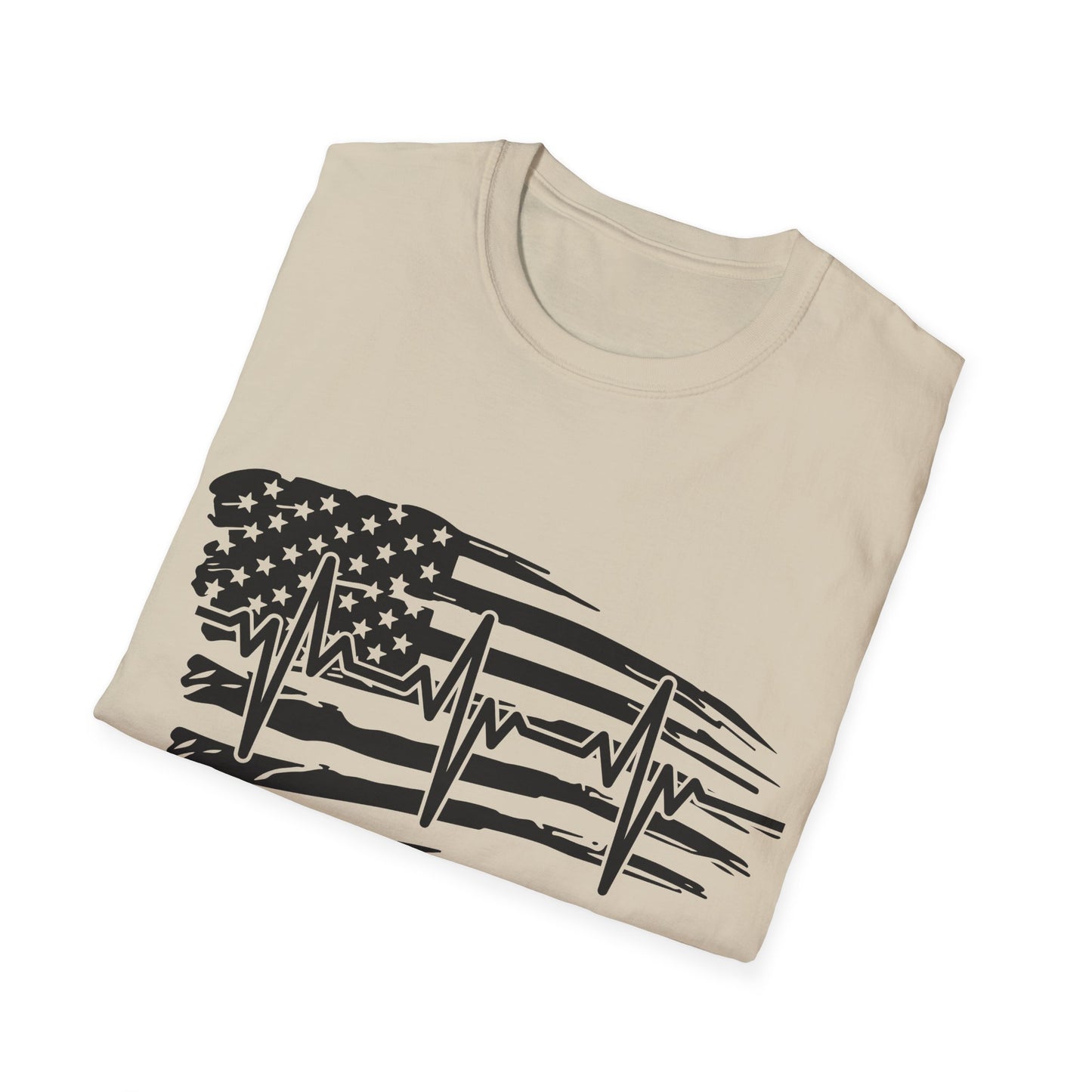 Distressed Flag Heartbeat B&W - Unisex Softstyle T-Shirt